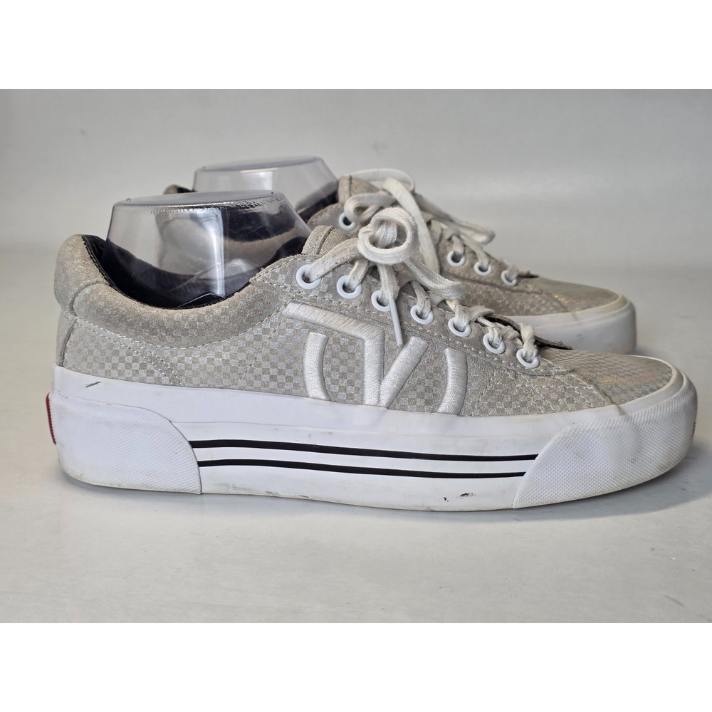 Vans Men's Sneakers Size 8 Women's 9.5 White Gray Suede Checkerboard Logo Shoes